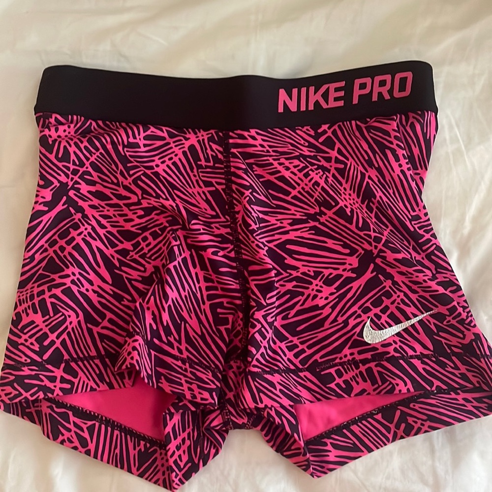 Nike Pros Hot Pink